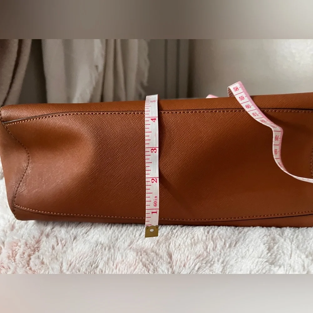 ✨Tory Burch York Tote✨ - Picture 14 of 16